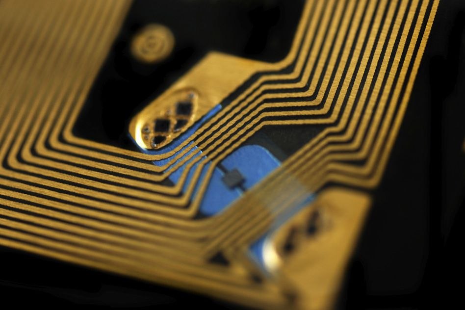 How RFID Enables End-to-End Visibility in Modern Manufacturing