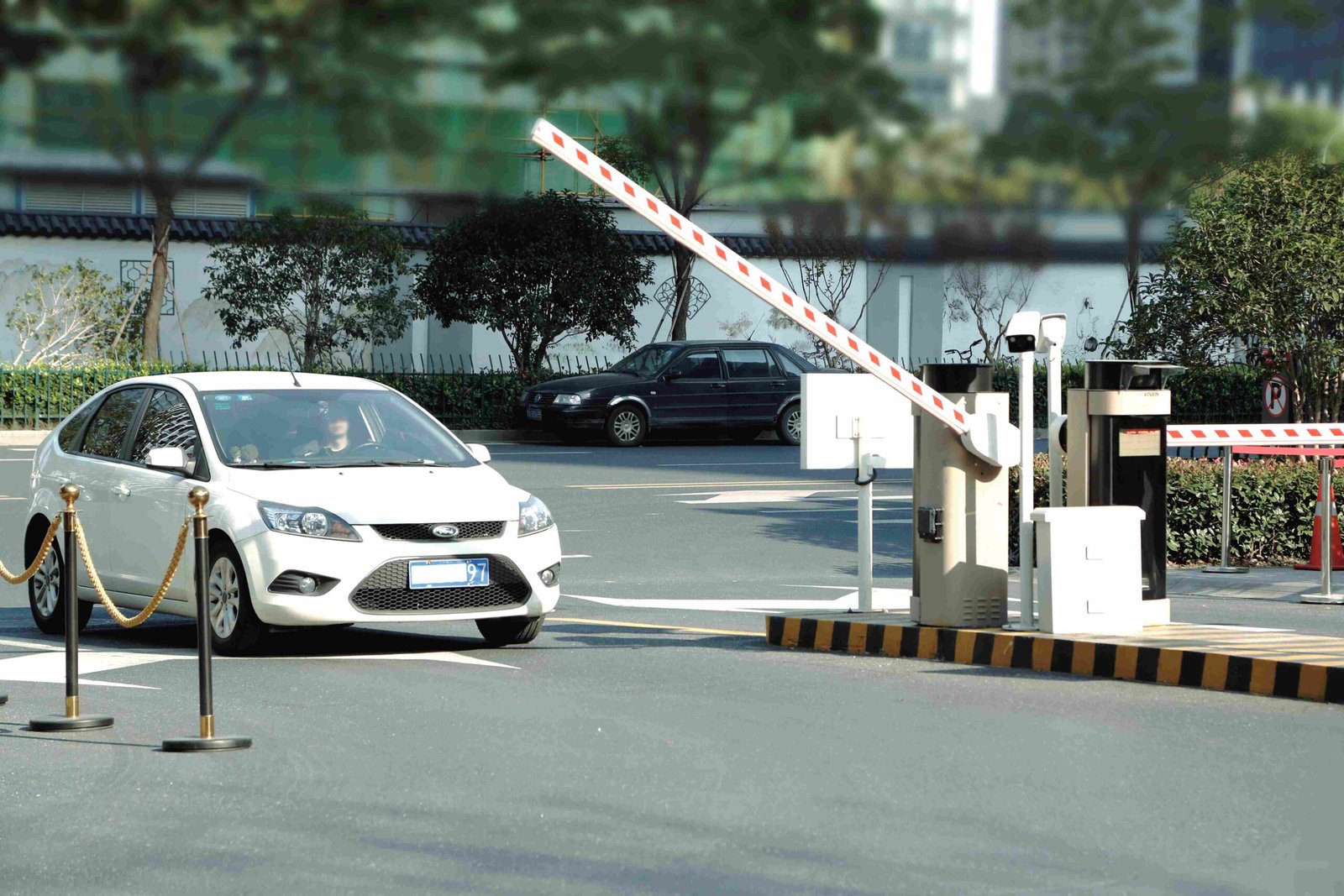 Why UHF RFID Technology Is Transforming Attendance Management and Vehicle Access Control